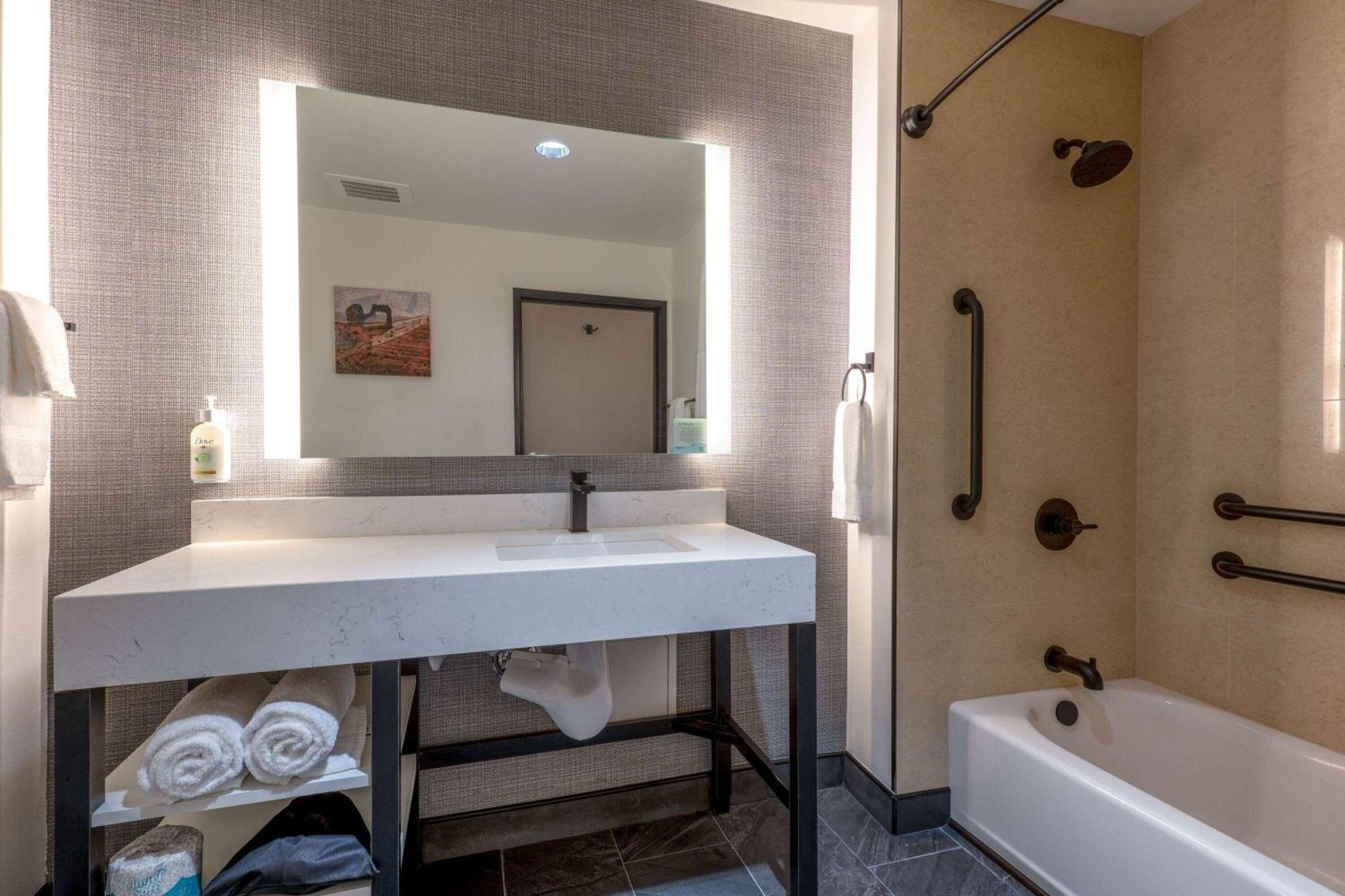La Quinta Inn & Suites By Wyndham Yucaipa Ngoại thất bức ảnh